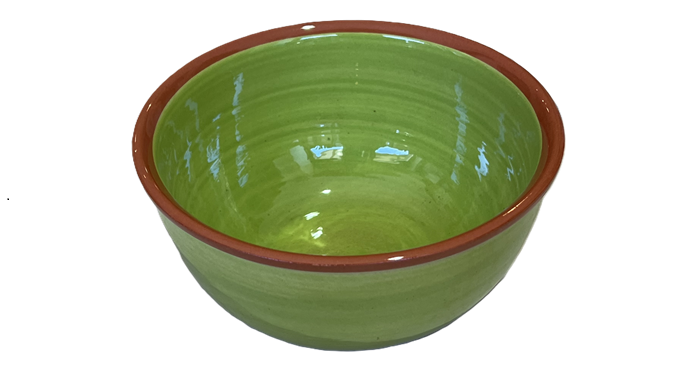 SchaleGrün14cm_700x371 <p data-start="66" data-end="376">Diese handgefertigte Schale aus Spanien besticht durch ihr intensives Hellgrün und den charakteristischen terrakottafarbenen Rand sowie eine kleine Standfläche. Mit einem Durchmesser von 14 cm und einer Höhe von 7 cm eignet sie sich ideal zum Servieren von Crackern, Nüssen, kleineren Speisen oder Dips und Saucen oder zum essen von Müsli.</p> <p data-start="378" data-end="703" data-is-last-node="" data-is-only-node="">Dank ihres schlichten, zeitlosen und eleganten Designs lässt sich die Schale mühelos mit anderen Keramiken oder Geschirr kombinieren – ganz gleich, ob rustikal, modern, einfarbig oder mit auffälligem Muster. Sie ist spülmaschinengeeignet und somit ebenso praktisch wie stilvoll – ein echter Allrounder für den Alltag und besondere Anlässe.</p>
