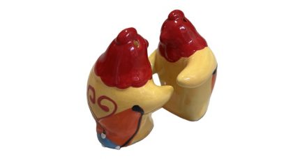 Salz- und Pfefferstreuer "Hahn-Umarmung" Gelb-Rot aus Spanischer Keramik